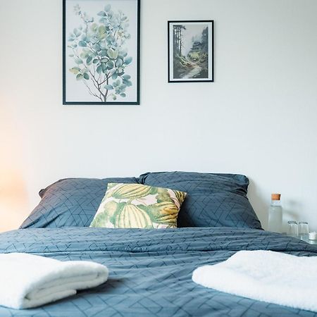 N2 Centrally Located 3-Room Apartment With Balcony Or Individual Rooms Karlsruhe Eksteriør billede