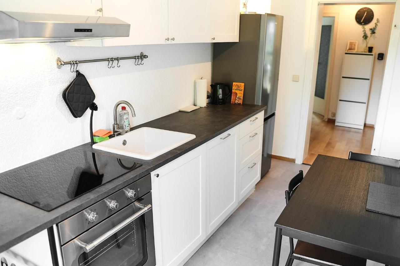 N2 Centrally Located 3-Room Apartment With Balcony Or Individual Rooms Karlsruhe Eksteriør billede