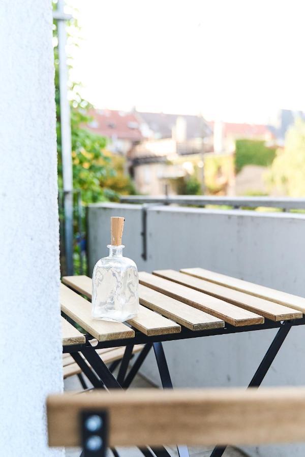 N2 Centrally Located 3-Room Apartment With Balcony Or Individual Rooms Karlsruhe Eksteriør billede